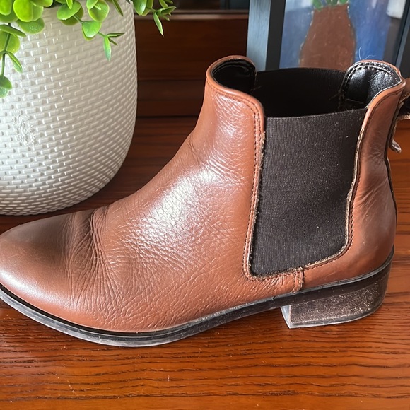 Aldo Ankle Boots Limited Time Sale - Picture 6 of 8